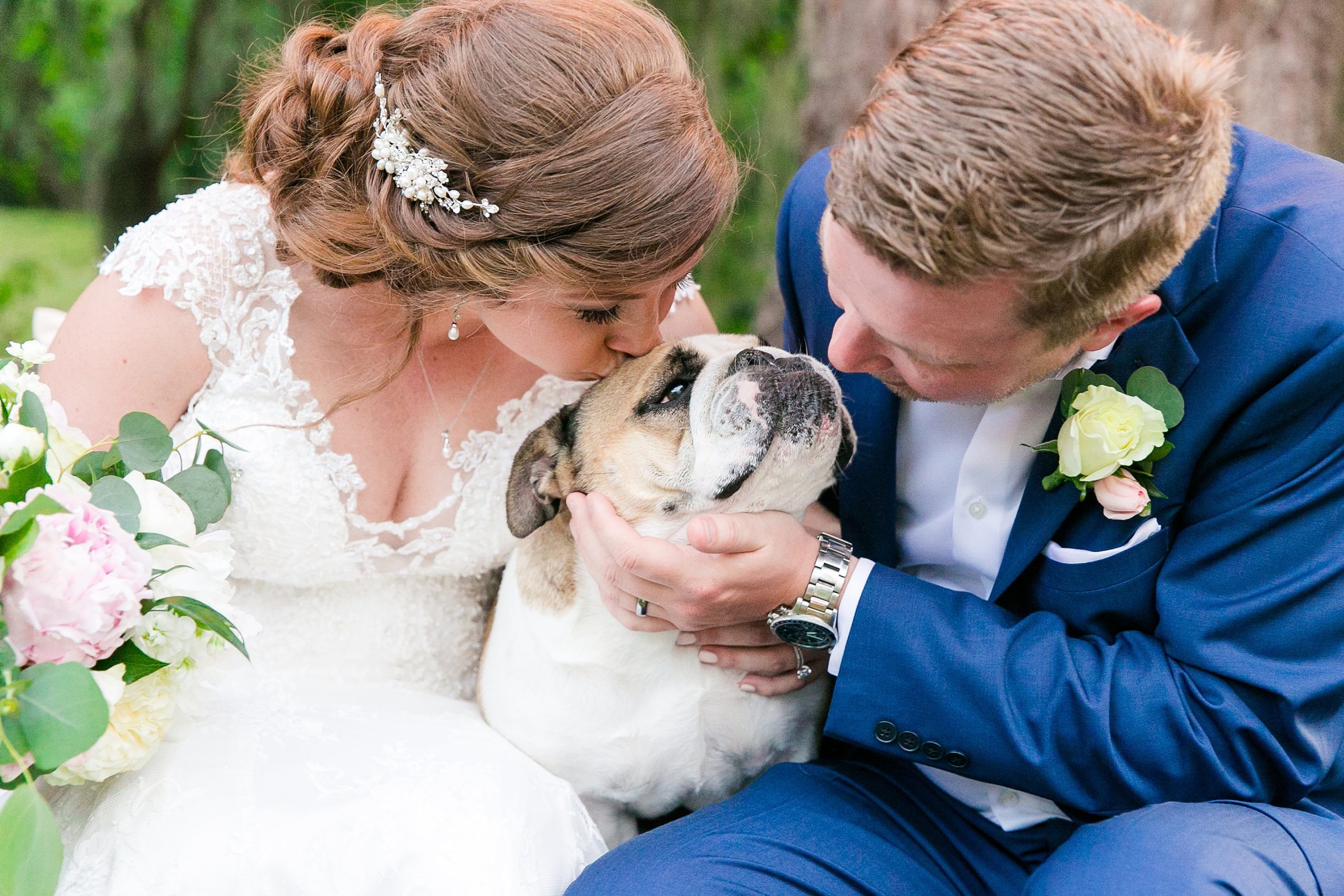 have a dog in wedding