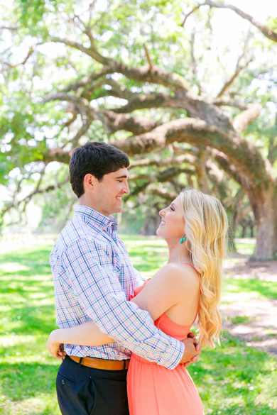 Colorful-Boone-Hall-Charleston-Engagement-Session_0003