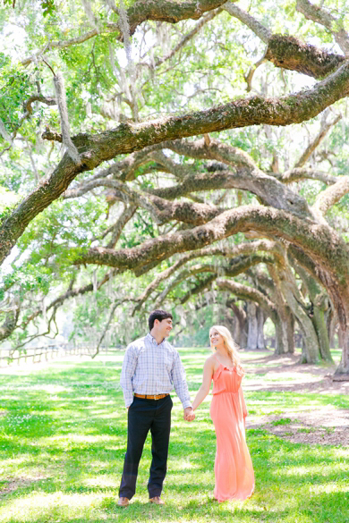 Colorful-Boone-Hall-Charleston-Engagement-Session_0005
