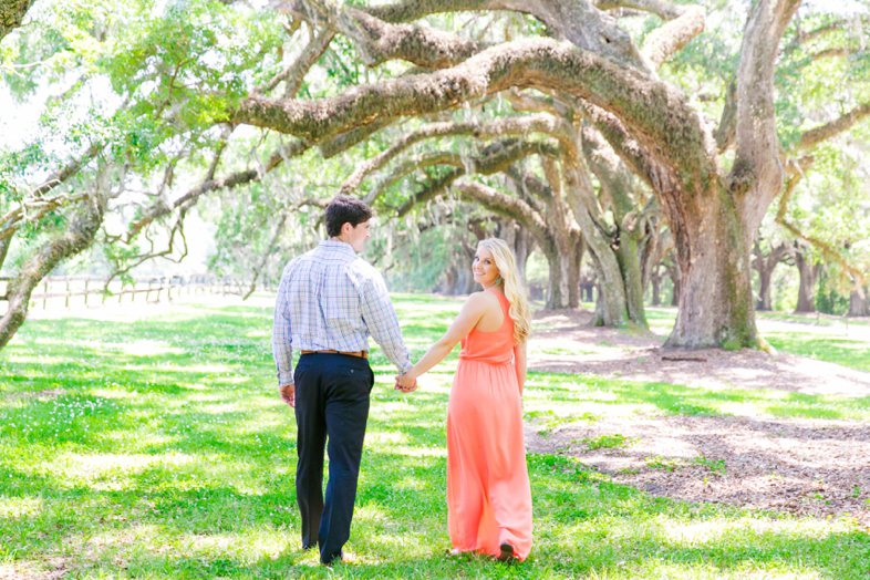 Colorful-Boone-Hall-Charleston-Engagement-Session_0007