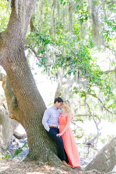 Colorful-Boone-Hall-Charleston-Engagement-Session_0023