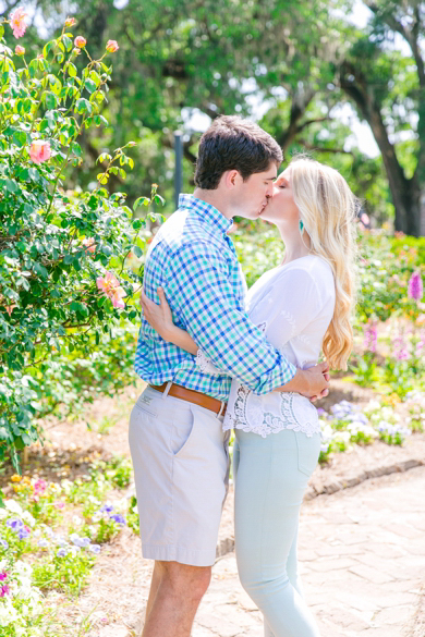 Colorful-Boone-Hall-Charleston-Engagement-Session_0039