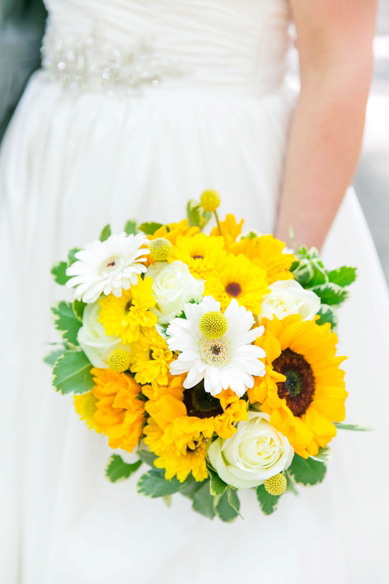 Yellow-Navy-Oak-Pointe-Plantation-Wedding_0039