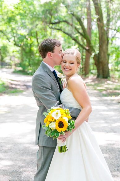 Yellow-Navy-Oak-Pointe-Plantation-Wedding_0044