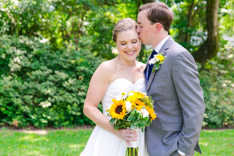 Yellow-Navy-Oak-Pointe-Plantation-Wedding_0050