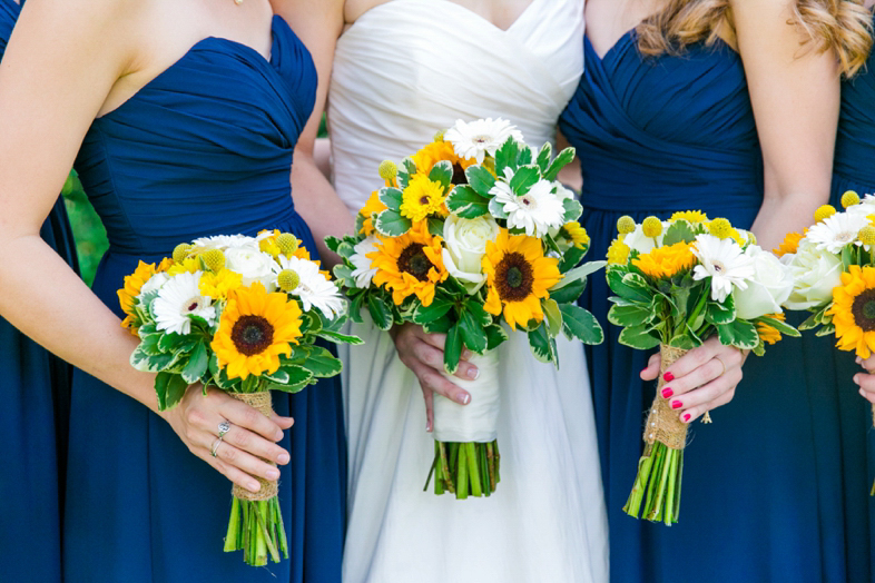 Yellow-Navy-Oak-Pointe-Plantation-Wedding_0079