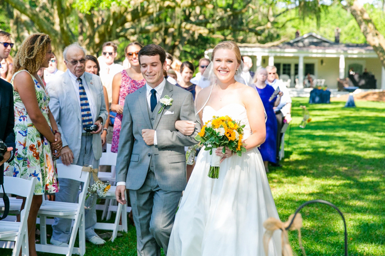 Yellow-Navy-Oak-Pointe-Plantation-Wedding_0103