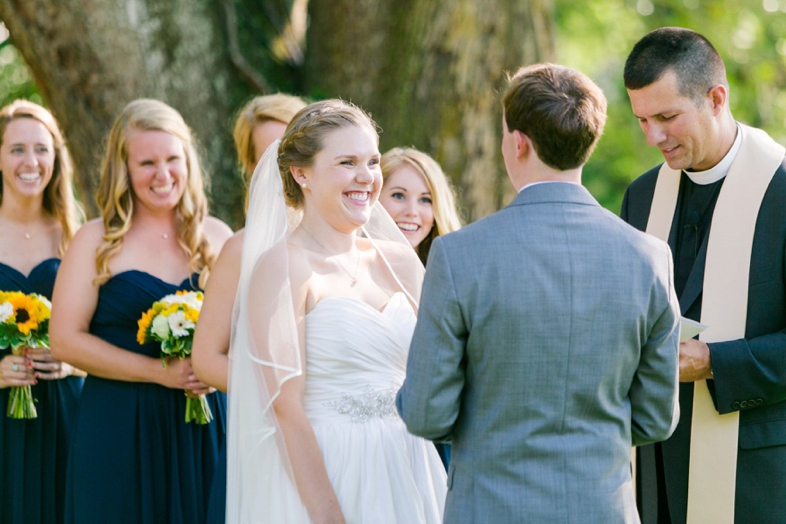 Yellow-Navy-Oak-Pointe-Plantation-Wedding_0113