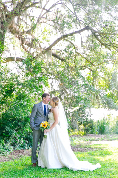 Yellow-Navy-Oak-Pointe-Plantation-Wedding_0120