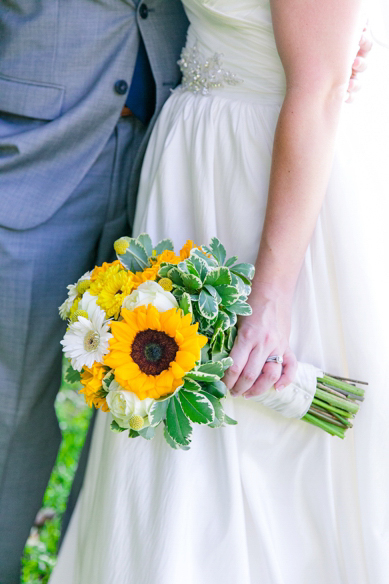 Yellow-Navy-Oak-Pointe-Plantation-Wedding_0122