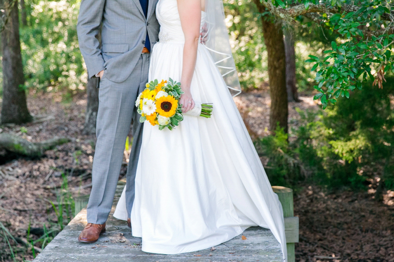 Yellow-Navy-Oak-Pointe-Plantation-Wedding_0128