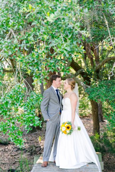 Yellow-Navy-Oak-Pointe-Plantation-Wedding_0129