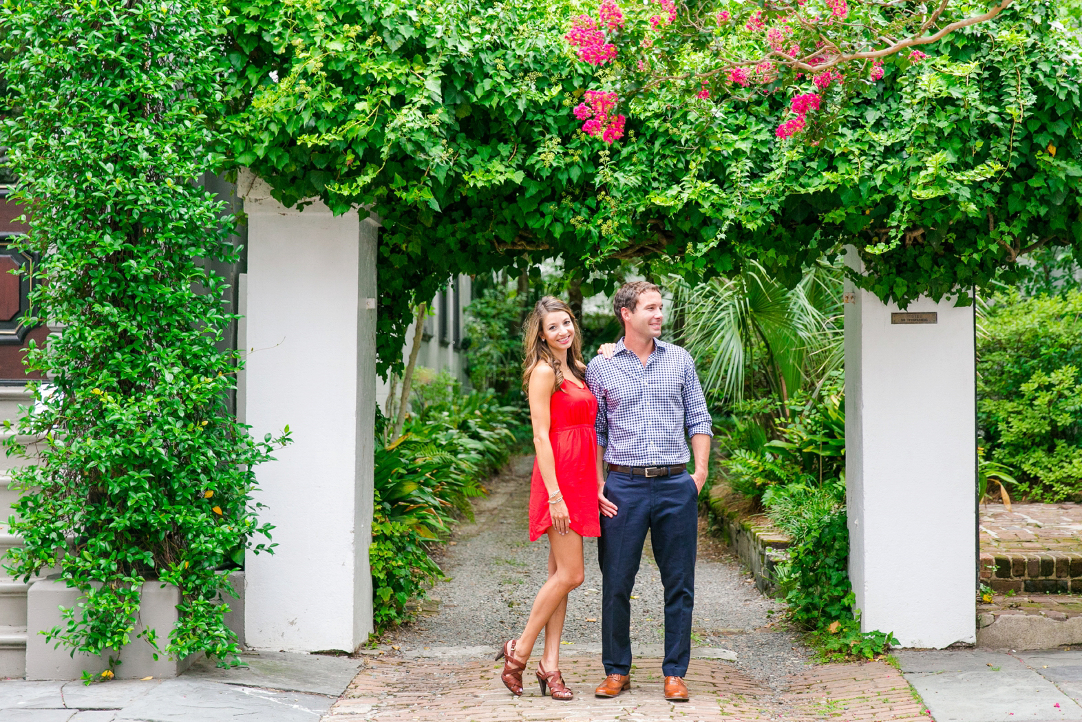 Red-Blue-Downtown-Charleston-Engagement-Session_0009