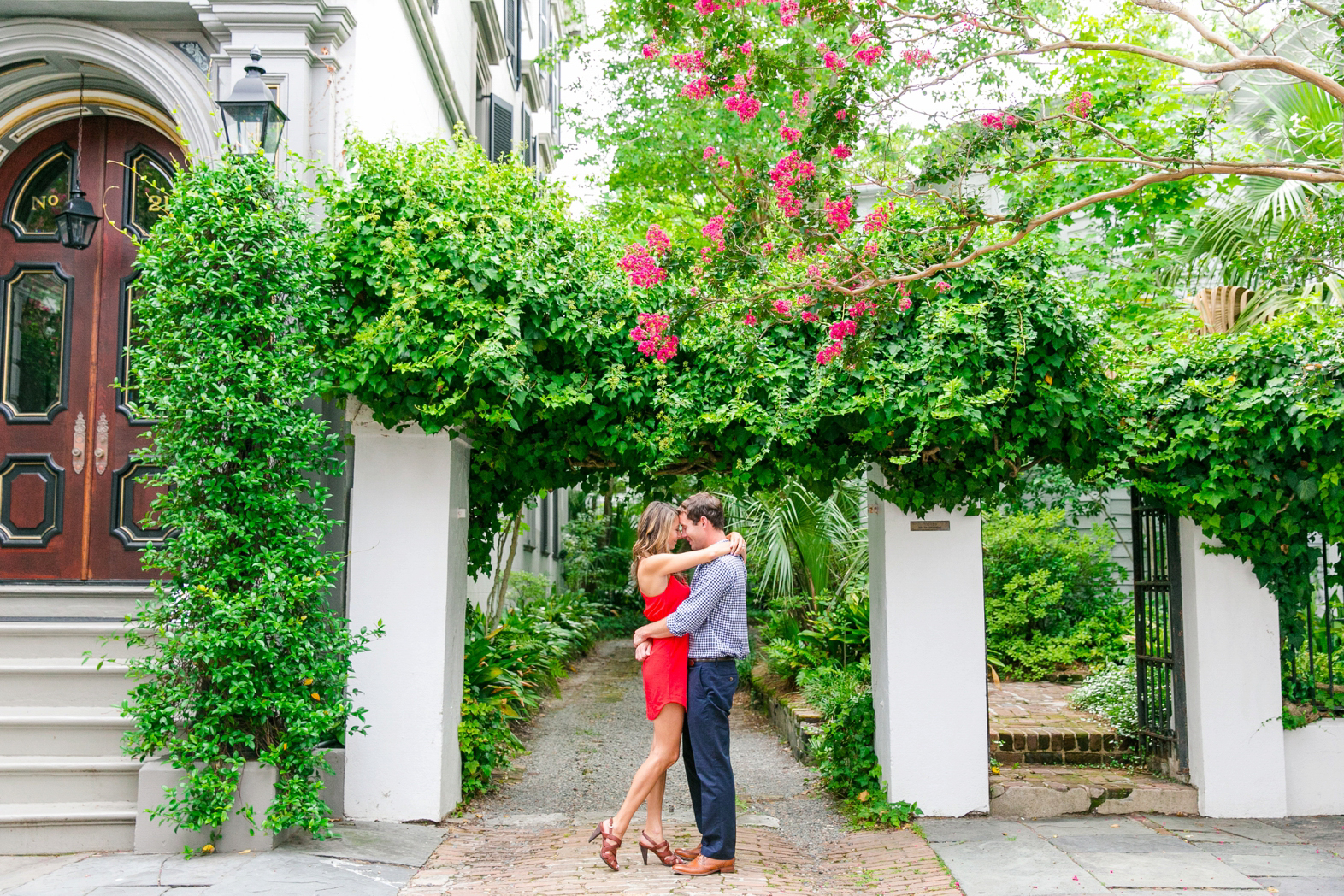 Red-Blue-Downtown-Charleston-Engagement-Session_0010