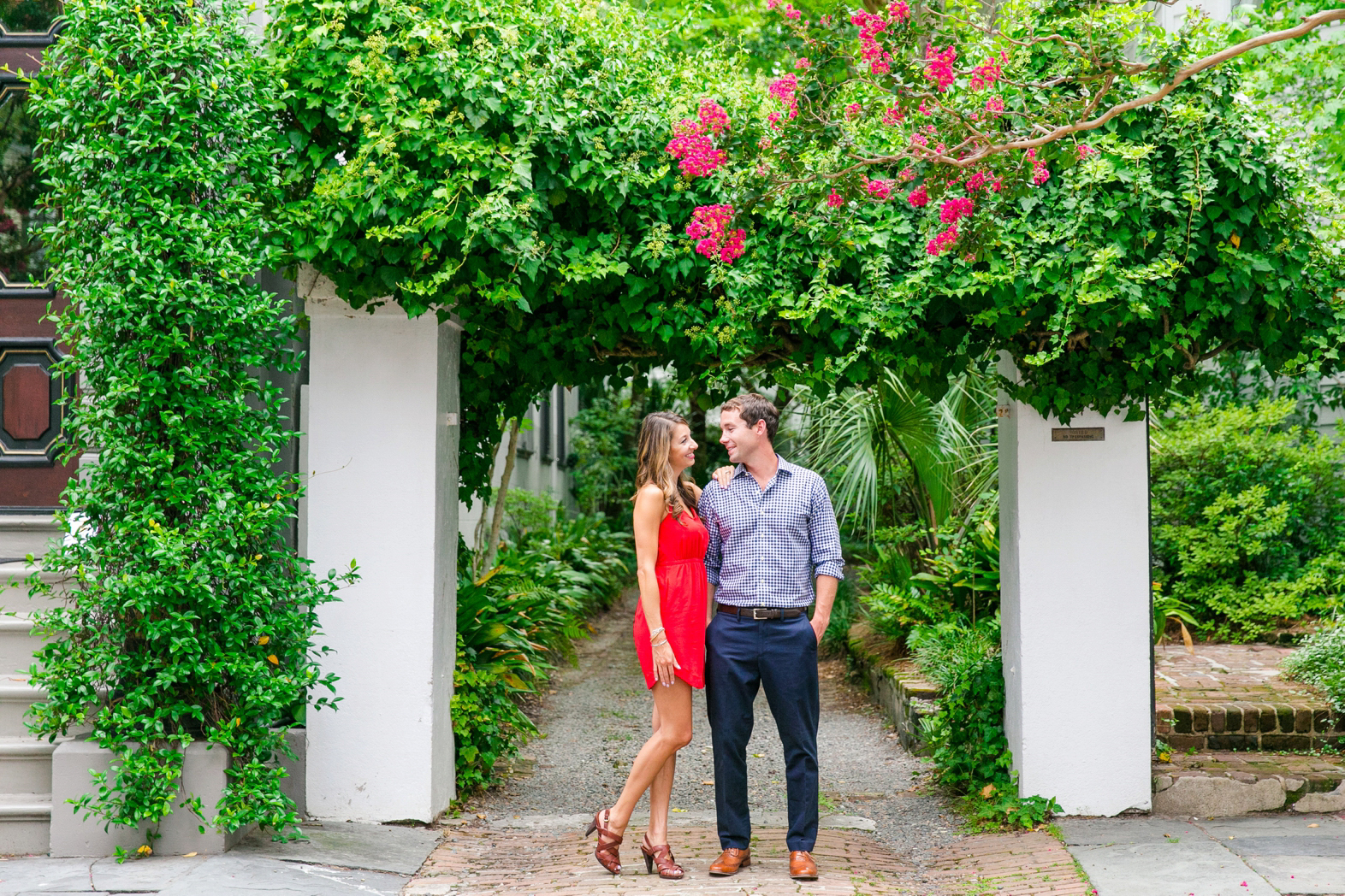 Red-Blue-Downtown-Charleston-Engagement-Session_0011