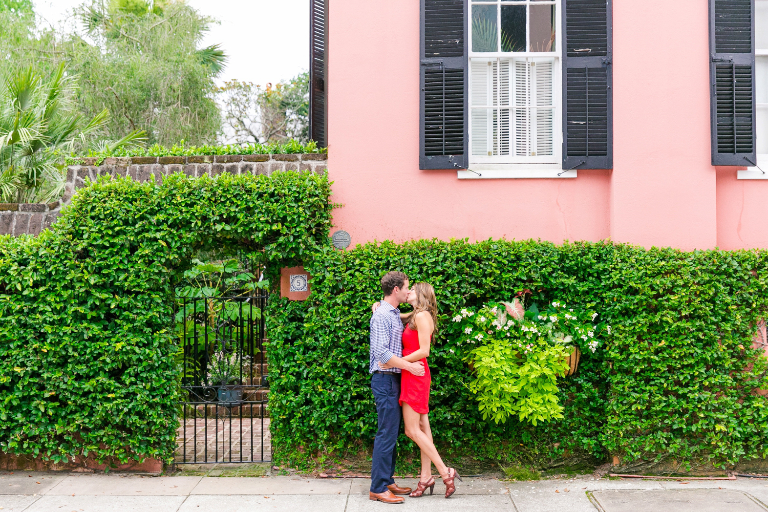 Red-Blue-Downtown-Charleston-Engagement-Session_0037