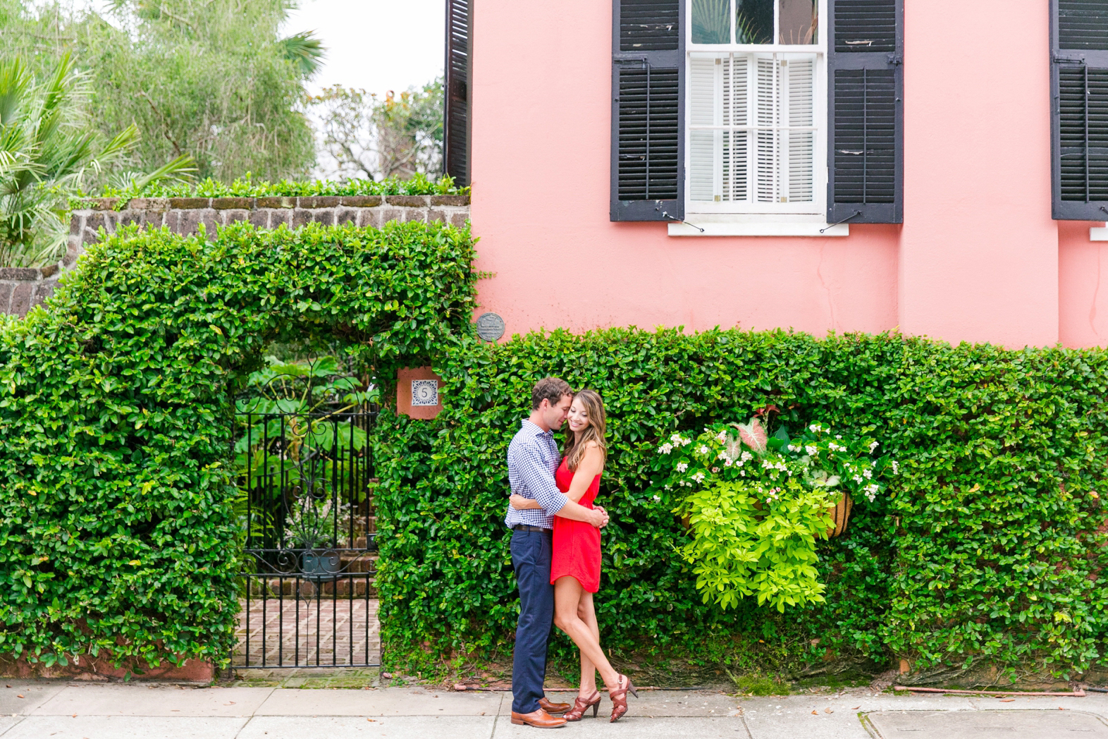 Red-Blue-Downtown-Charleston-Engagement-Session_0038