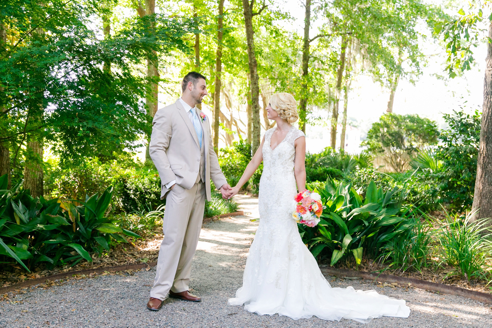 Coral-Yellow-Blue-Summer-Wedding-Creek-Club_0049