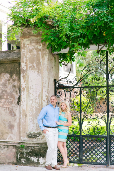 historic-charleston-magnolia-plantation-engagement-session_0002