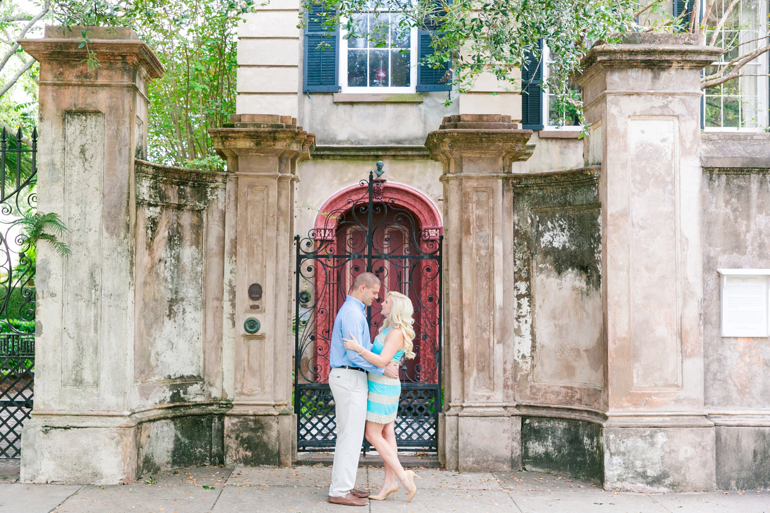 historic-charleston-magnolia-plantation-engagement-session_0022