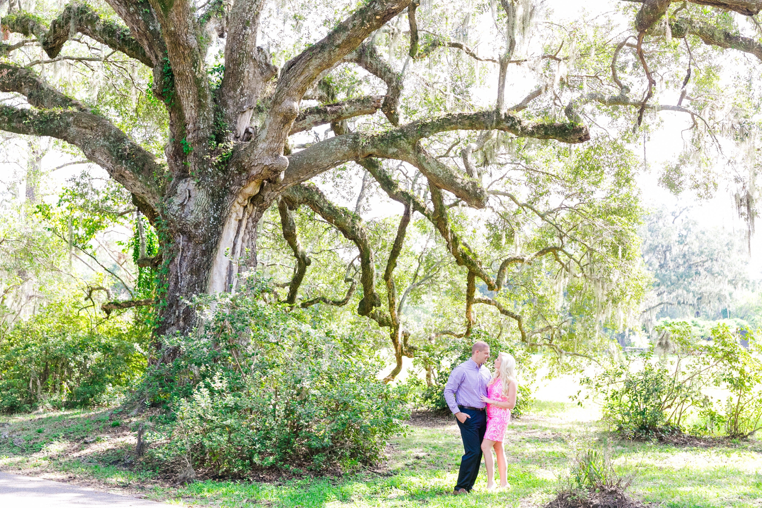 historic-charleston-magnolia-plantation-engagement-session_0026