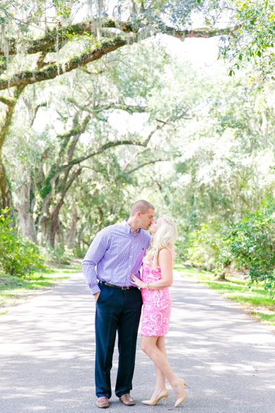 historic-charleston-magnolia-plantation-engagement-session_0030