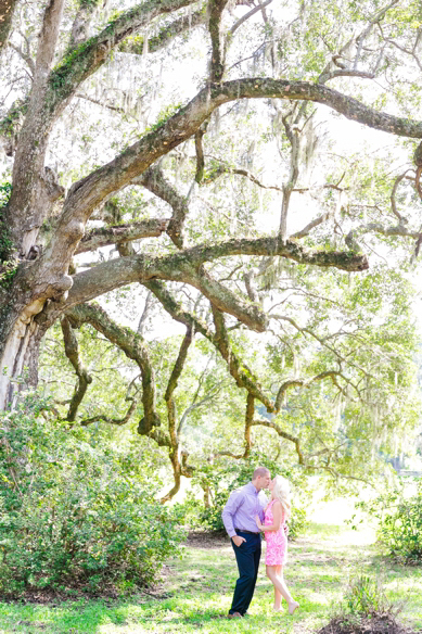 historic-charleston-magnolia-plantation-engagement-session_0034