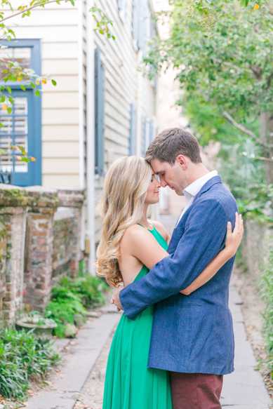 downtown-charleston-isle-of-palms-engagement-session_0004