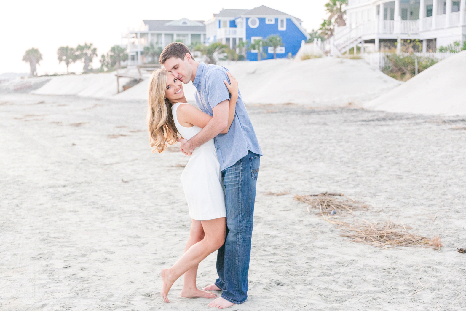 downtown-charleston-isle-of-palms-engagement-session_0015