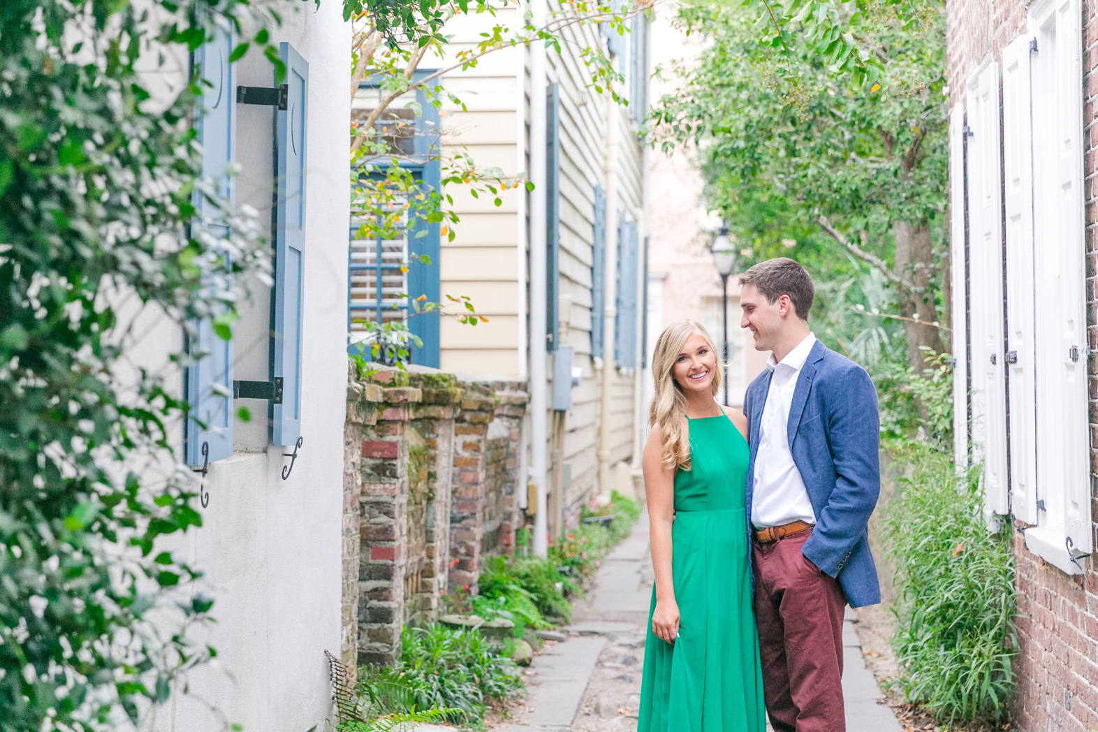 downtown-charleston-isle-of-palms-engagement-session_0016