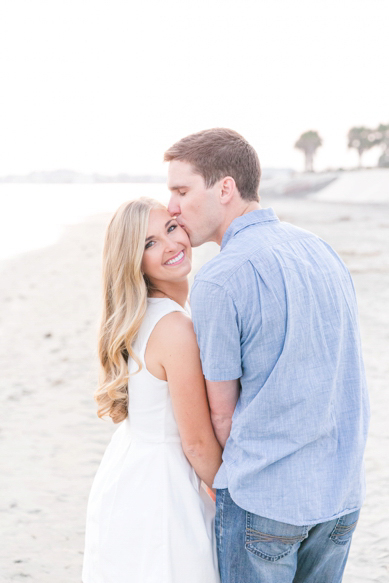 downtown-charleston-isle-of-palms-engagement-session_0017