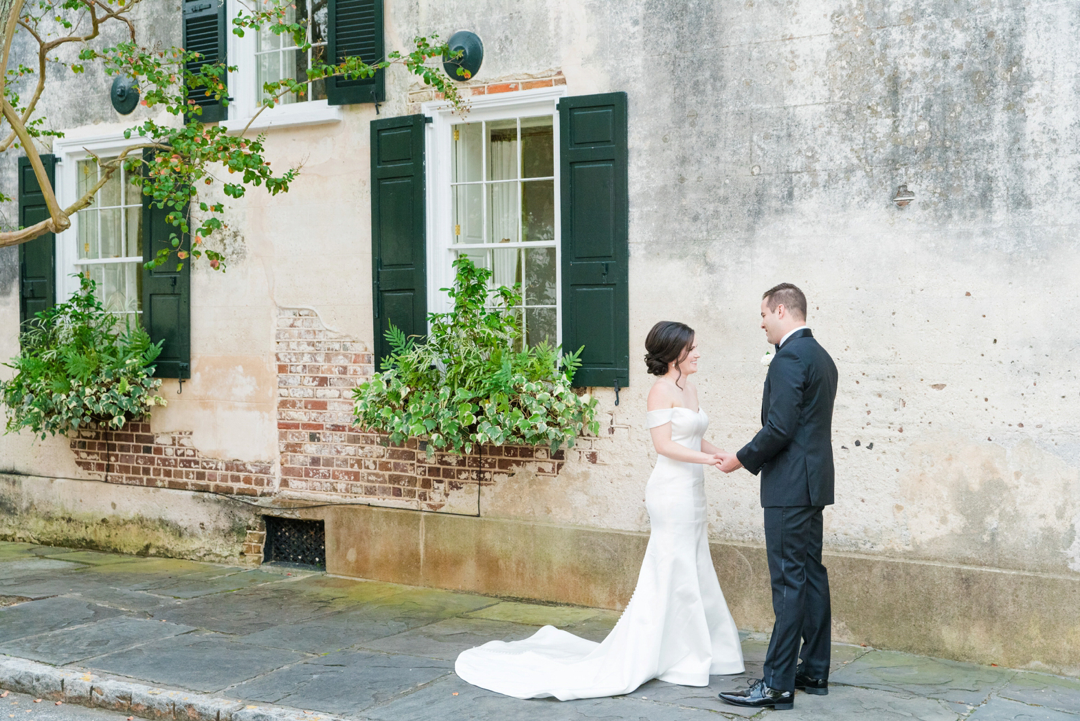 Intimate Neutral Charleston Wedding Planters Inn